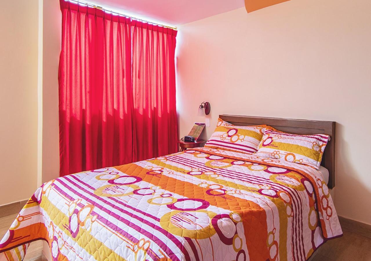 Hostal Oro Orense Кіто Екстер'єр фото