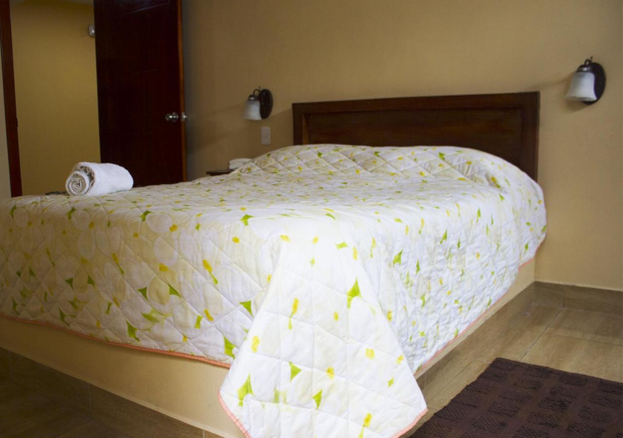 Hostal Oro Orense Кіто Екстер'єр фото